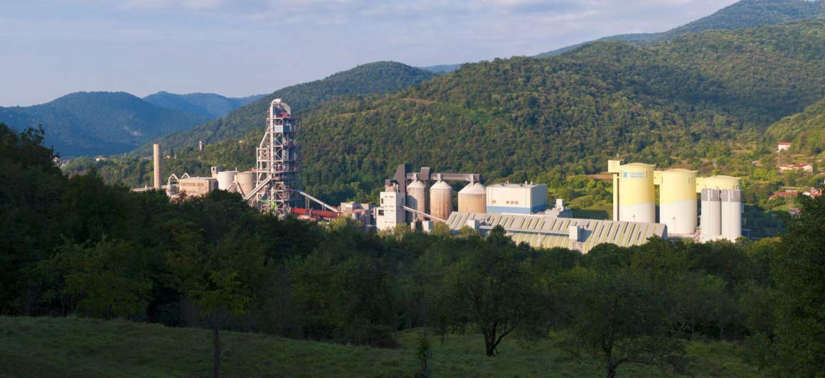 Slovenian Smart Factory manages Electricity Consumption with LoRaWAN